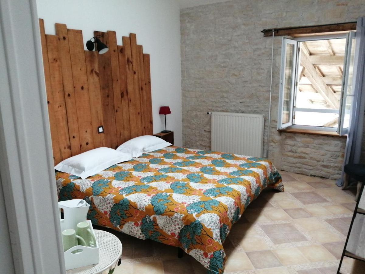 Le Logis De La Venise Verte Saint-Hilaire-la-Palud Экстерьер фото