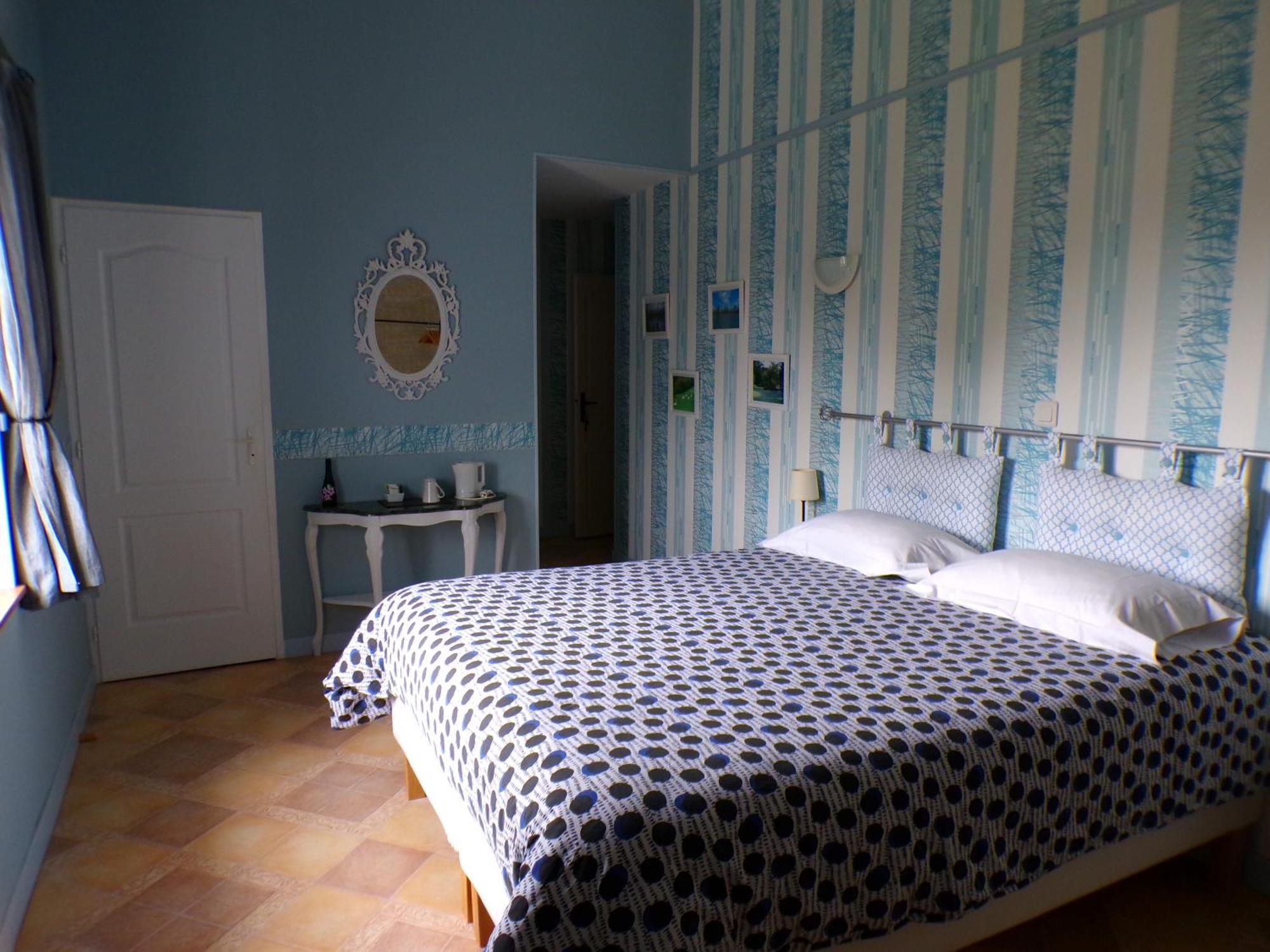 Le Logis De La Venise Verte Saint-Hilaire-la-Palud Экстерьер фото